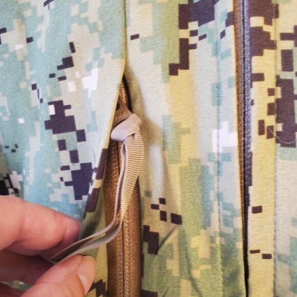 US Navy Working Uniform NWU Type III Parka Medium X-Long AOR2 12/19 - Picture 10 of 14